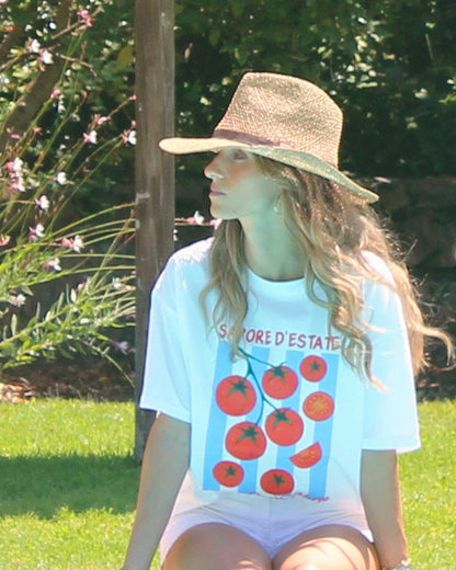 T-shirt Napoli branca, oversized com gola redonda e manga curta, vista de frente